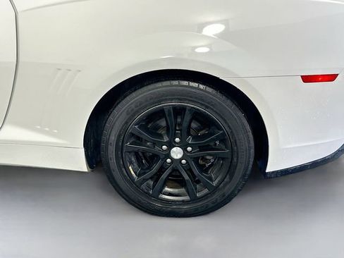 Used 2015 Chevrolet Camaro LS RWD image 27