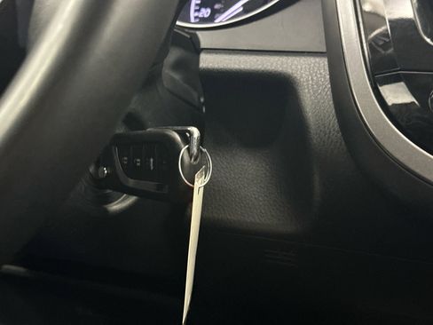 Used 2023 Toyota Camry SE image 26