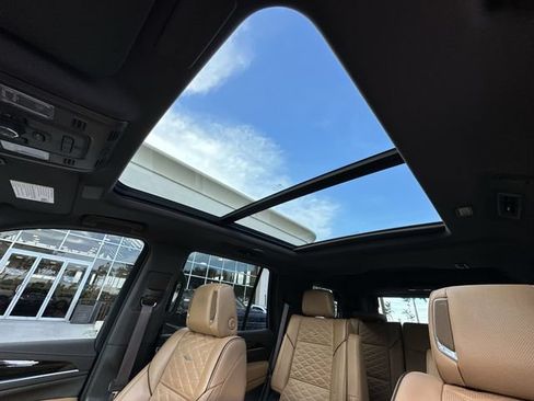 Certified 2022 Cadillac Escalade Sport RWD image 30