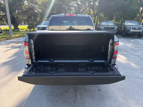 Used 2025 Nissan Frontier SV w/ Tow Package RWD image 30