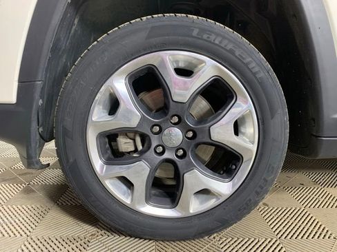 Used 2019 Jeep Compass Limited AWD/4WD image 29