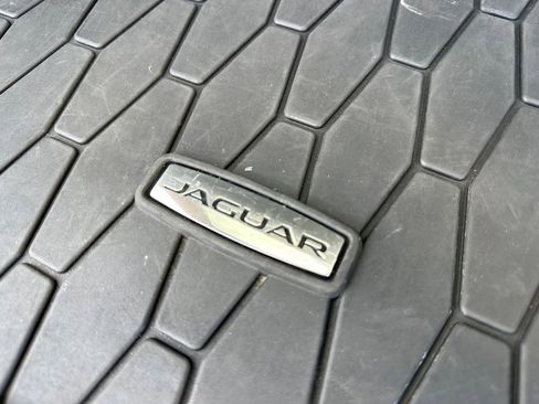 Used 2020 Jaguar F-PACE R-Sport image 41