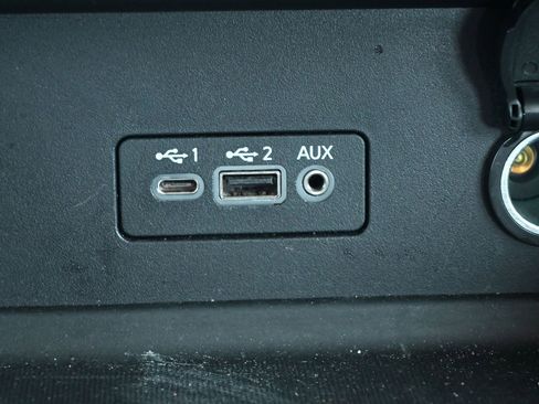 Used 2023 Nissan Sentra SV FWD image 18