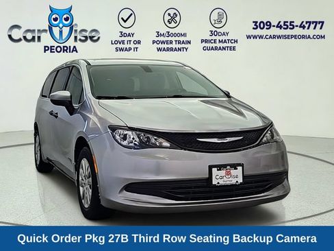 Used 2020 Chrysler Voyager L FWD image 1