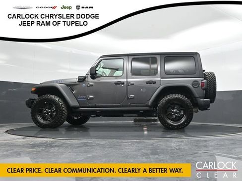 Used 2025 Jeep Wrangler Sport image 58