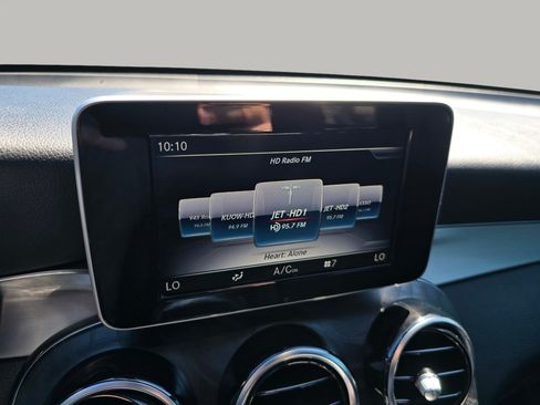 Used 2019 Mercedes-Benz GLC 300 4MATIC image 7