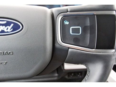 Used 2025 Ford Expedition Max Active AWD/4WD image 18
