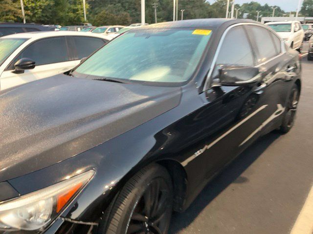 Used 2016 INFINITI Q50 3.0t Premium w/ Driver Assistance Package AWD/4WD image 11