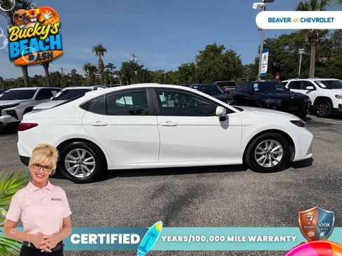 Used 2025 Toyota Camry LE FWD image 8