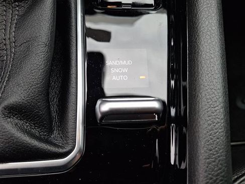 New 2026 Jeep Compass Limited image 18