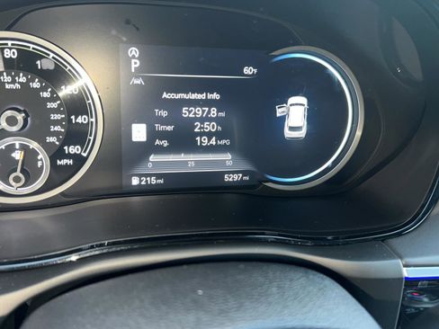 Used 2025 Genesis GV70 3.5T Sport w/ Sport Advanced Package image 13