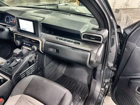 Used 2024 Toyota Tacoma TRD Off-Road AWD/4WD image 25