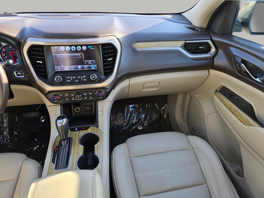 Used 2018 GMC Acadia Denali w/ Technology Package AWD/4WD image 4