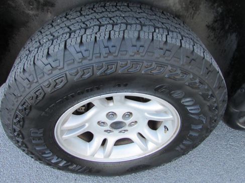 Used 2003 Dodge Durango Sport image 11