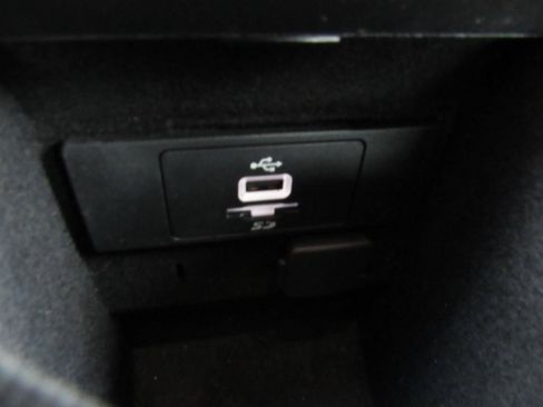 Used 2016 Lincoln MKZ AWD image 25