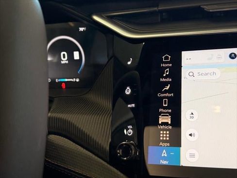 New 2026 Jeep Cherokee Overland image 40