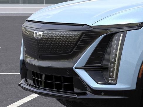 New 2026 Cadillac Lyriq Sport w/ LPO, Floor Liner Package AWD/4WD image 44