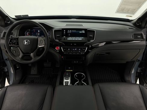 Used 2025 Honda Passport Black Edition image 22