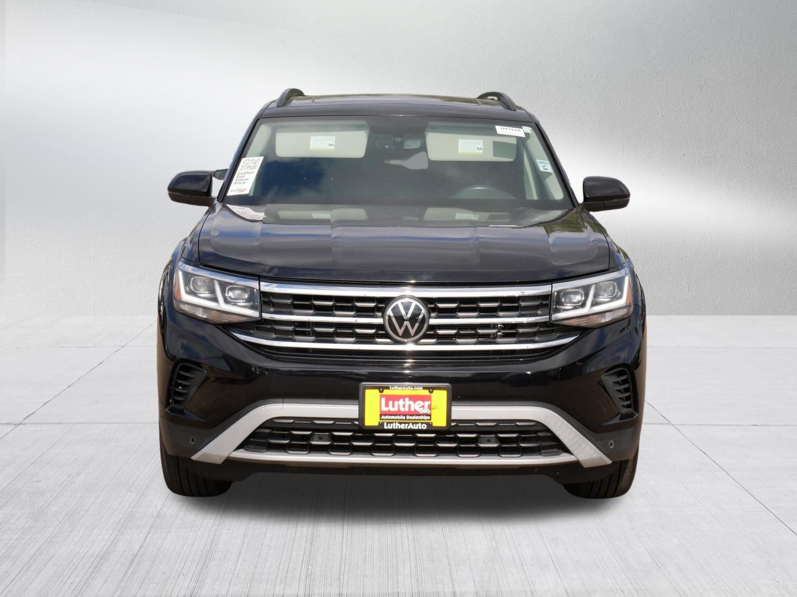 Used 2021 Volkswagen Atlas SE w/ Panoramic Sunroof Package AWD/4WD image 2