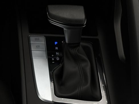 New 2026 Hyundai Elantra SE FWD image 22