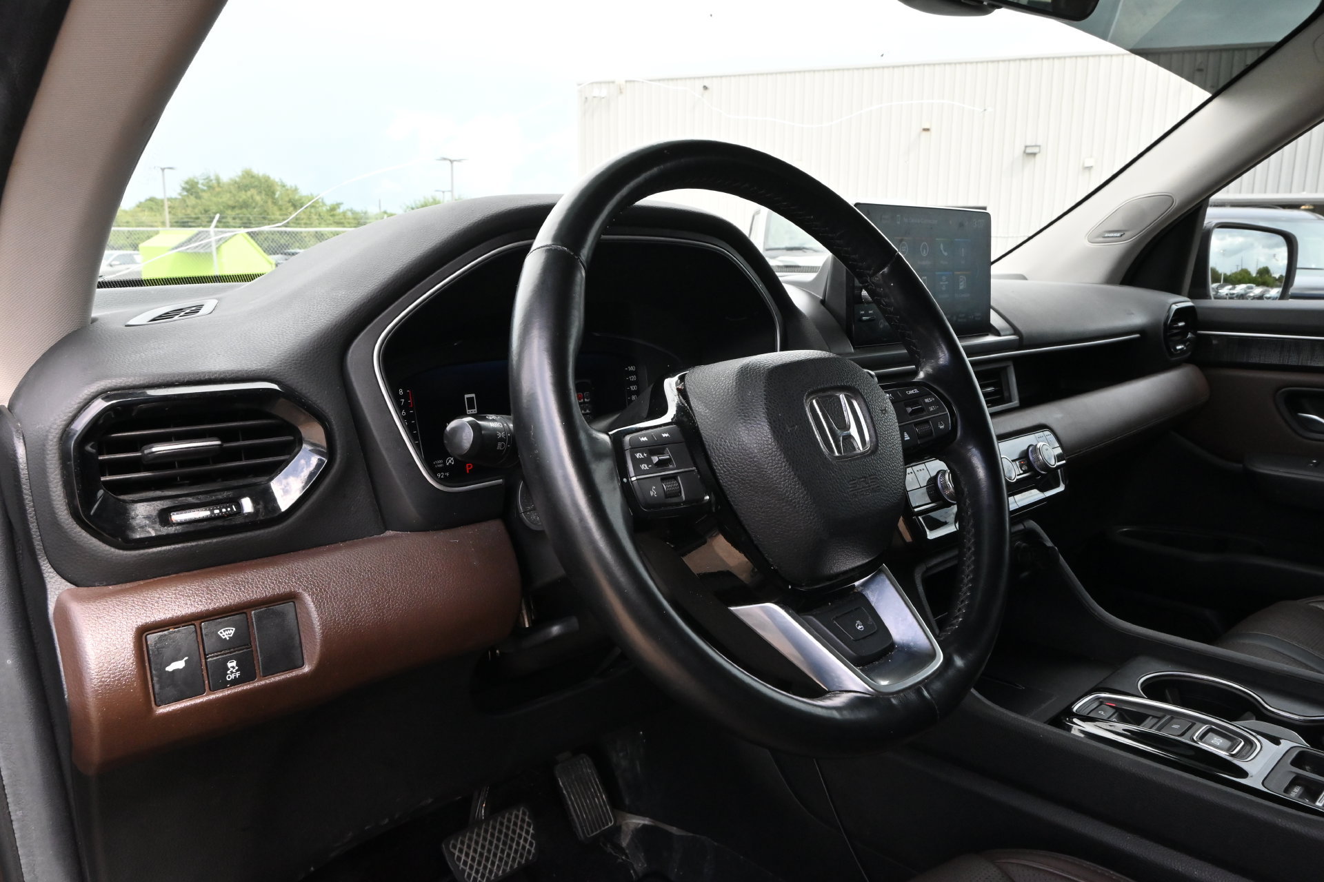 Used 2024 Honda Pilot Elite image 16