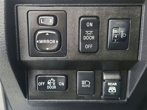 Used 2019 Toyota Tundra SR5 w/ TRD Sport Package image 28