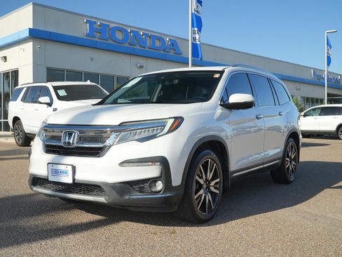 Used 2020 Honda Pilot Touring image 1