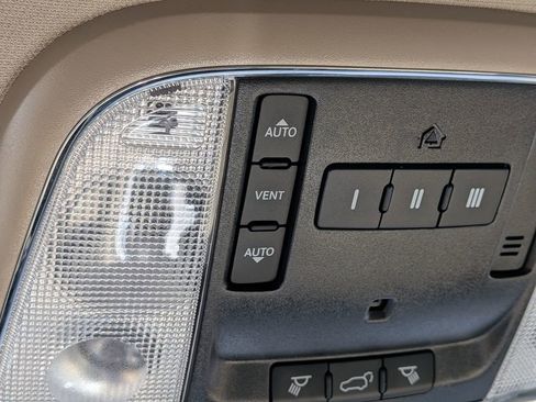 Certified 2020 Jeep Grand Cherokee Limited AWD/4WD image 22