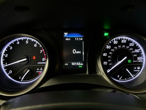 Used 2024 Toyota Camry SE image 16