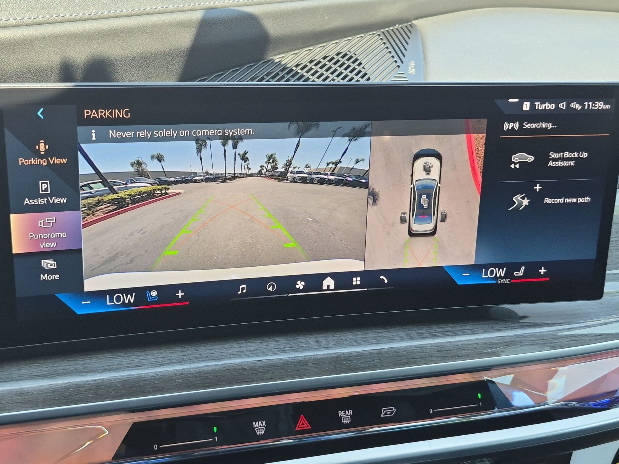 Used 2025 BMW 760i xDrive AWD/4WD image 25