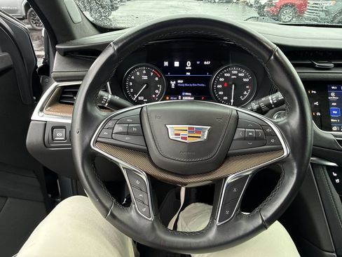Used 2024 Cadillac XT5 Premium Luxury w/ Platinum Package AWD/4WD image 14