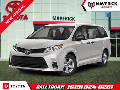 Used 2018 Toyota Sienna SE Premium w/ Carpet Mat Package