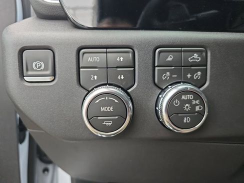 New 2026 GMC Sierra 1500 SLT w/ SLT Premium Plus Package image 32
