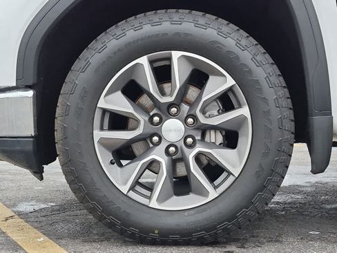 Used 2023 GMC Sierra 1500 Pro w/ Convenience Package RWD image 6