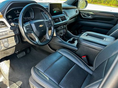 Used 2024 Chevrolet Suburban Premier image 14