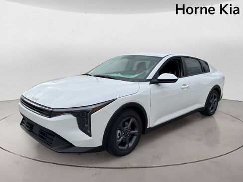 New 2026 Kia K4 FWD image 7