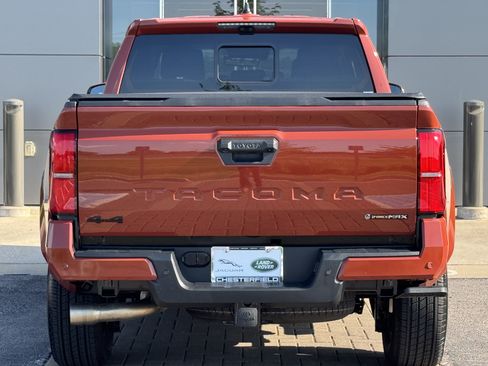 Used 2025 Toyota Tacoma TRD Sport w/ TRD Sport Premium Package AWD/4WD image 7