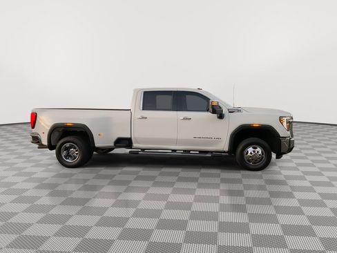 Used 2024 GMC Sierra 3500 SLT w/ SLT Premium Package image 8