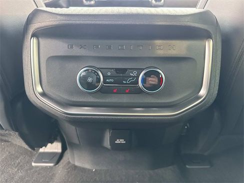 New 2025 Ford Expedition Platinum w/ Stealth Performance Package image 20