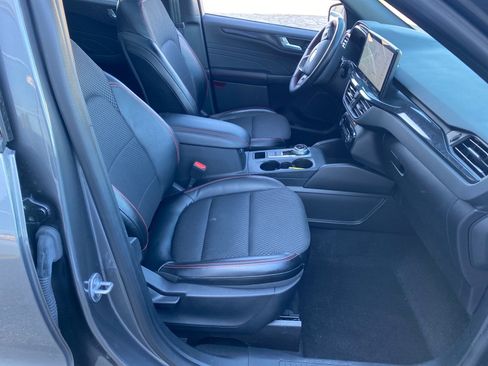 Used 2024 Ford Escape ST-Line w/ Tech Pack #1 AWD/4WD image 27