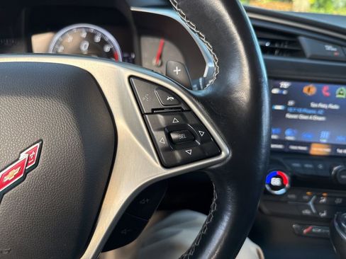 Used 2017 Chevrolet Corvette Stingray Coupe w/ 1LT image 28