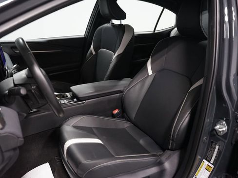 Certified 2025 Toyota Camry SE image 27