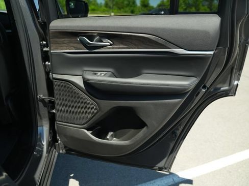 New 2026 Jeep Grand Cherokee Altitude AWD/4WD image 22