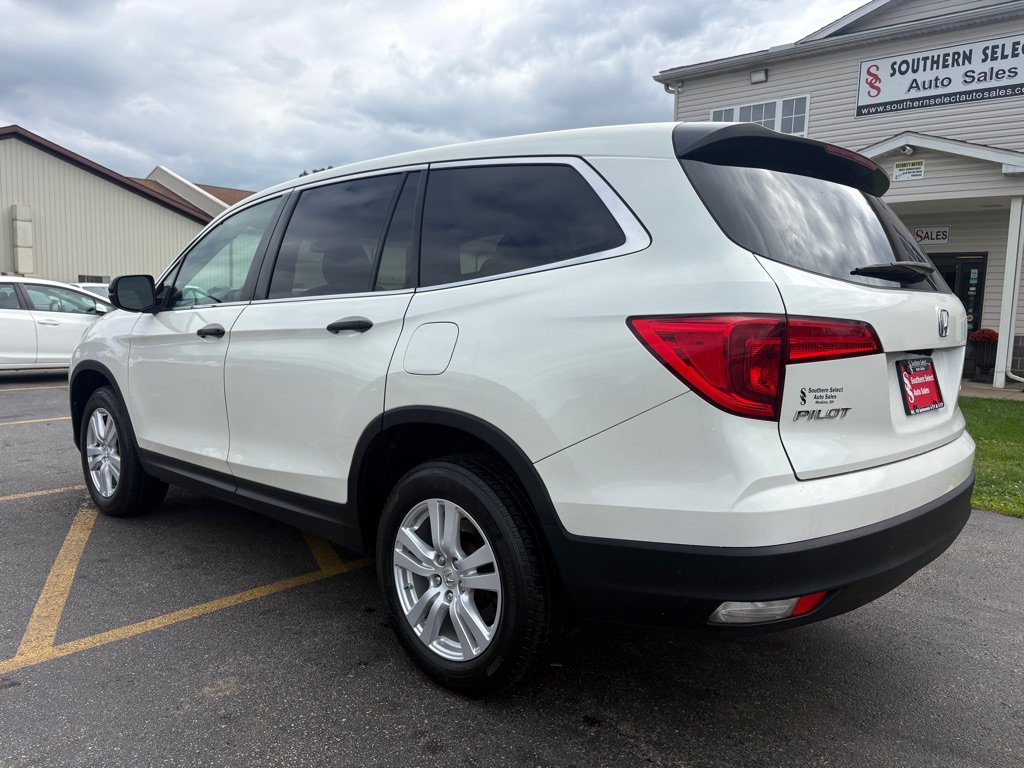 Used 2017 Honda Pilot LX image 8