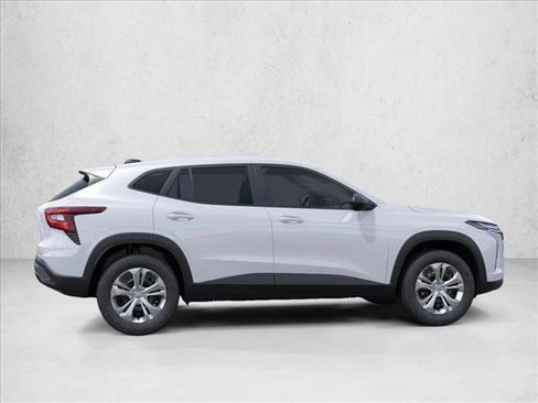 New 2026 Chevrolet Trax LS w/ Driver Confidence Package image 5