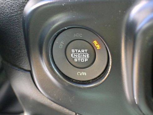 Used 2022 Jeep Wrangler Unlimited Sport image 26