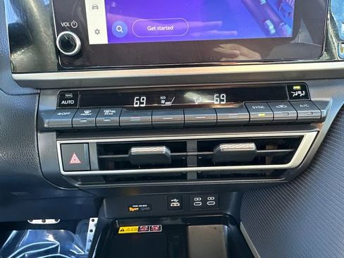Certified 2025 Toyota Camry SE FWD image 38
