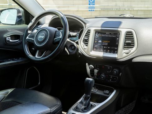 Used 2018 Jeep Compass Latitude w/ Popular Equipment Group FWD image 25