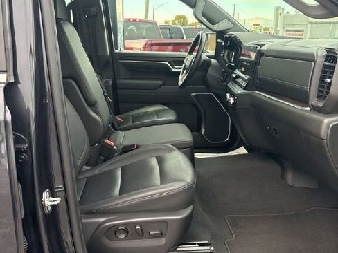 Used 2024 GMC Sierra 1500 SLT image 25