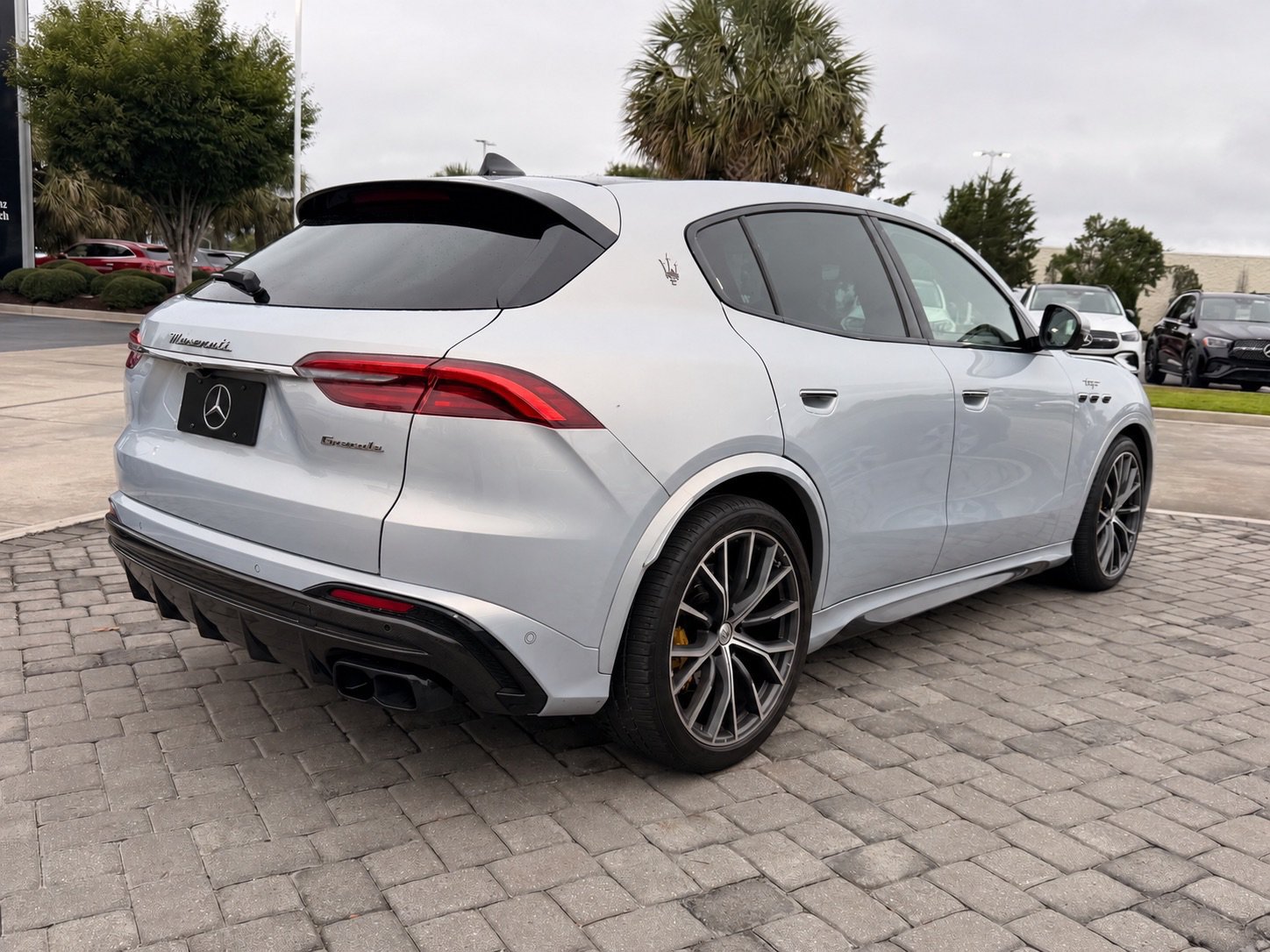 Used 2023 Maserati Grecale Trofeo AWD/4WD image 9